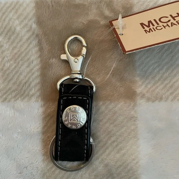 Michael Kors Black and Silver Key Holder - Picture 6 of 9